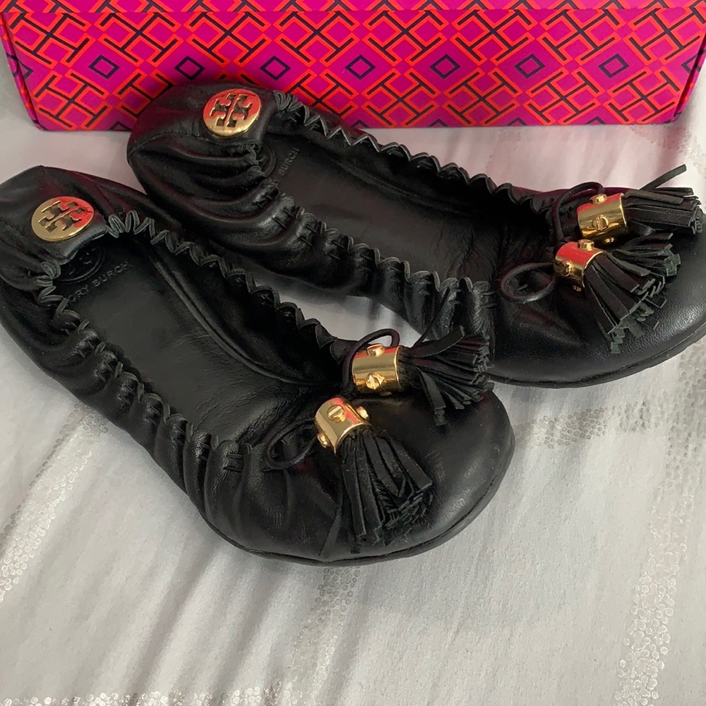 Tory Burch Reese Tassle Ballet Flat size 7
